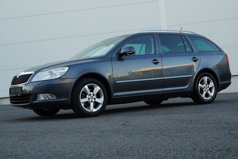 Škoda Octavia 1.4 TSI 90kW ELEGANCE - fotka 10 z 30