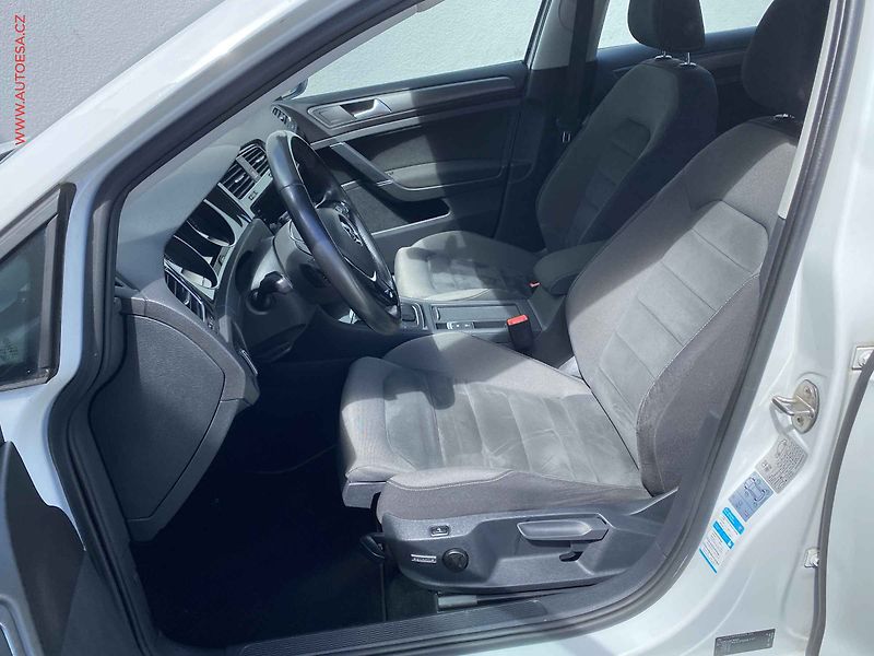 Volkswagen Golf (2017) 1.6 TDi, Comfortline, DSG - fotka 9 z 18