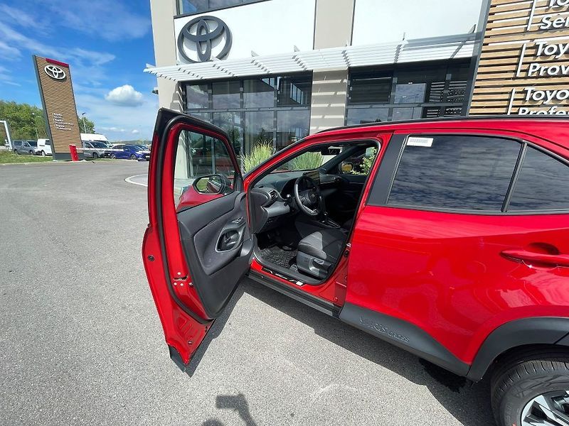 Toyota Yaris Cross 1.5 Hybrid 130k FWD Style - fotka 11 z 27