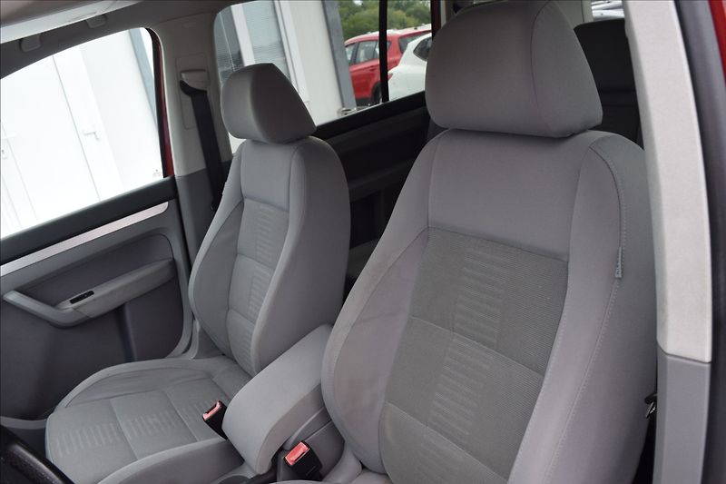 Volkswagen Touran 1,9 TDI 77KW AUTOMAT PO STK - fotka 14 z 46