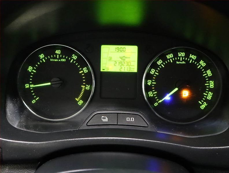 Škoda Roomster (2012) 1.2 TSI, Serv.kniha, po STK - fotka 11 z 18