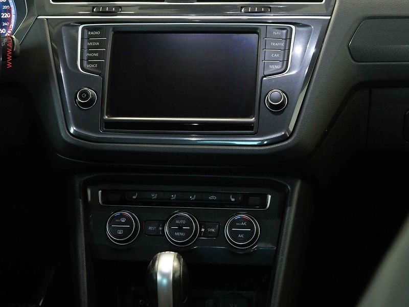 Volkswagen Tiguan (2016) 2.0 TDi 4x4, DSG, AC - fotka 13 z 23