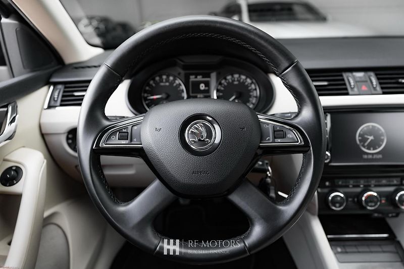 Škoda Octavia (2014) 1.6 TDI Elegance/Style - fotka 23 z 35