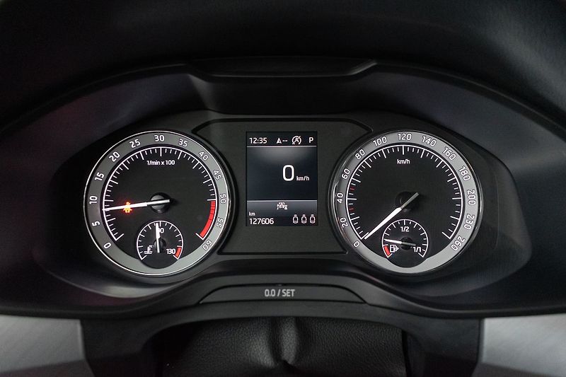 Škoda Kodiaq 2.0 TDI 110*DSG*ACC*KAMERA*DPH - fotka 19 z 38
