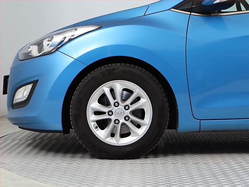 Hyundai i30 (2016) 1.6 CRDi, Serv.kniha, Tempomat - fotka 11 z 13
