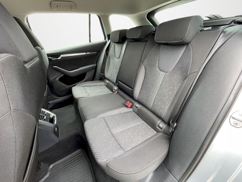 Škoda Octavia (2023) 1.5 TSI 110kW Style Plus Combi - fotka 25 z 35