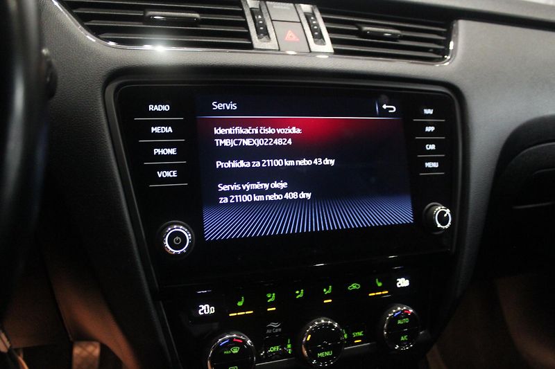 Škoda Octavia (2017) 1.4 TSI 110kW Tažné LED 2018 - fotka 20 z 22