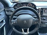 Peugeot 2008 1.2 PureTech Allure 73kW Man. - náhled 17