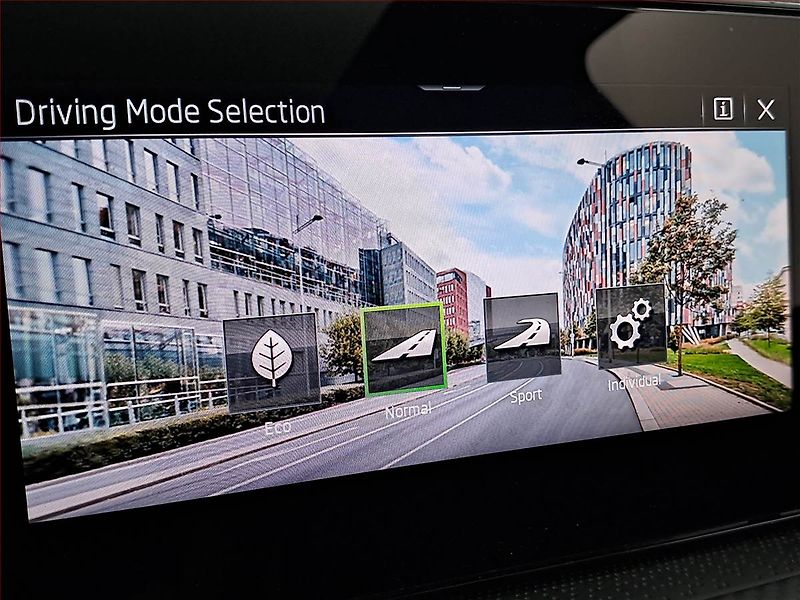 Škoda Kamiq (2025) 1.0 TSI - fotka 16 z 20