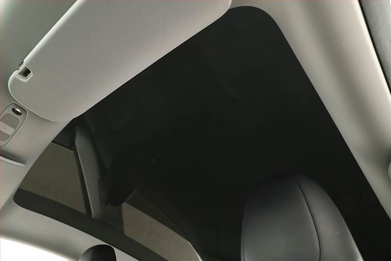 Tesla Model Y (2022) Long Range AWD 79kWh, SoH 91% - fotka 13 z 27