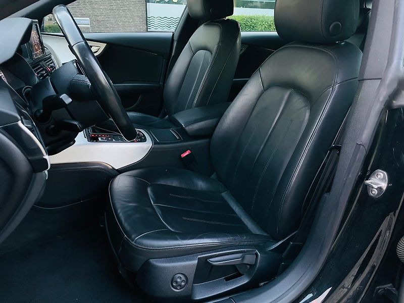 Audi A7 3.0TDI AUT 4x4 KAMERA TAŽNÉ - fotka 30 z 50