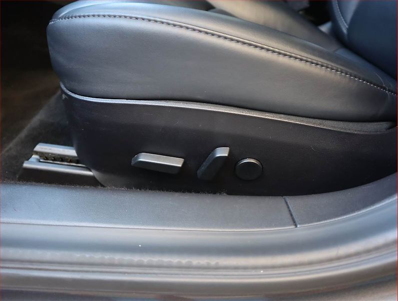 Tesla Model 3 (2019) Std Range Plus 52kWh - fotka 21 z 24