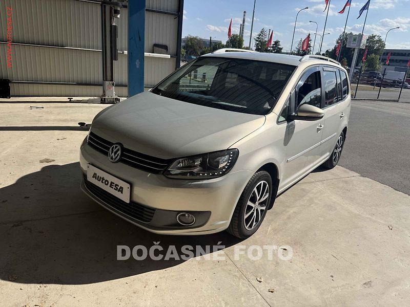 Volkswagen Touran (2010) 1.4TSi, 2.maj,ČR, servis - fotka 1 z 3