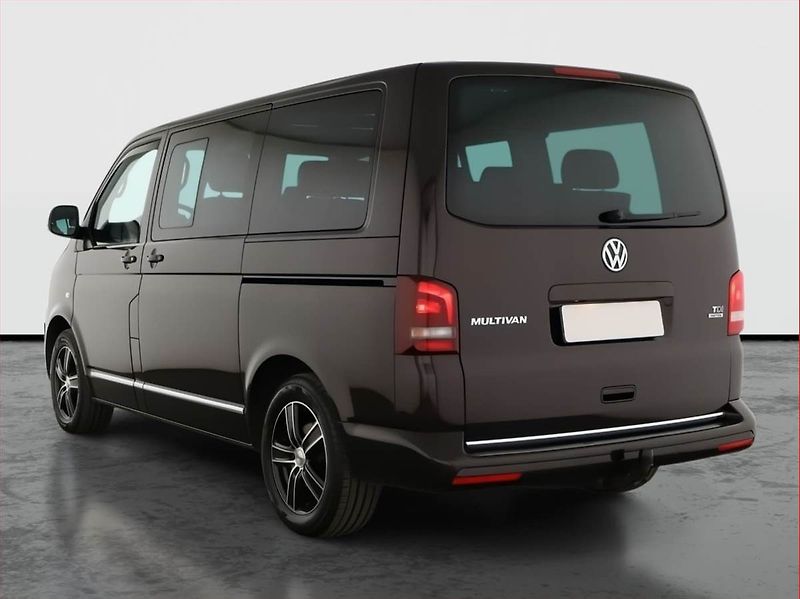 Volkswagen Multivan (2014) Highline 2.0 TDI 4Motion, ČR - fotka 4 z 17