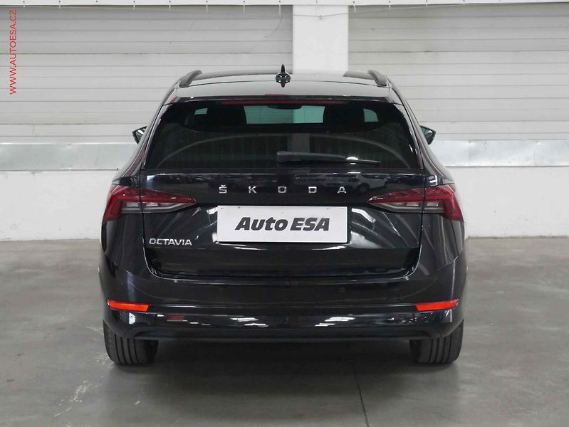 Škoda Octavia (2023) 2.0 TDi, TOUR, DSG, navi, LED - fotka 5 z 29