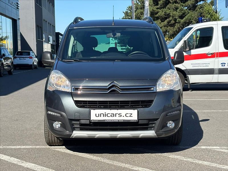 Citroën Berlingo 1,6 BlueHDI  ČR, 1.maj. - fotka 2 z 25