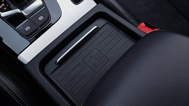 Audi Q5 2.0TDI 150kW QUATRRO S-LINE-ČR - fotka 36 z 50