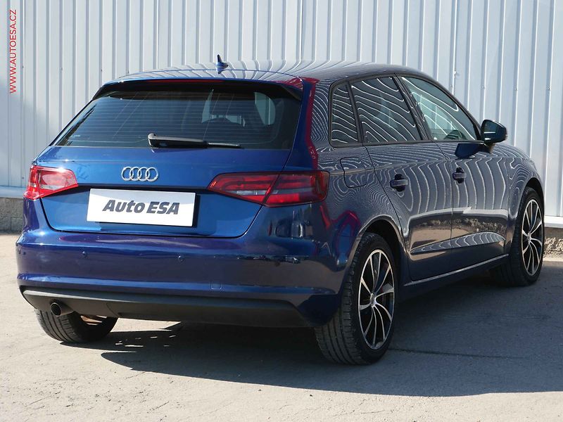 Audi A3 (2016) 1.6 TDi, Navi, AC - fotka 4 z 20