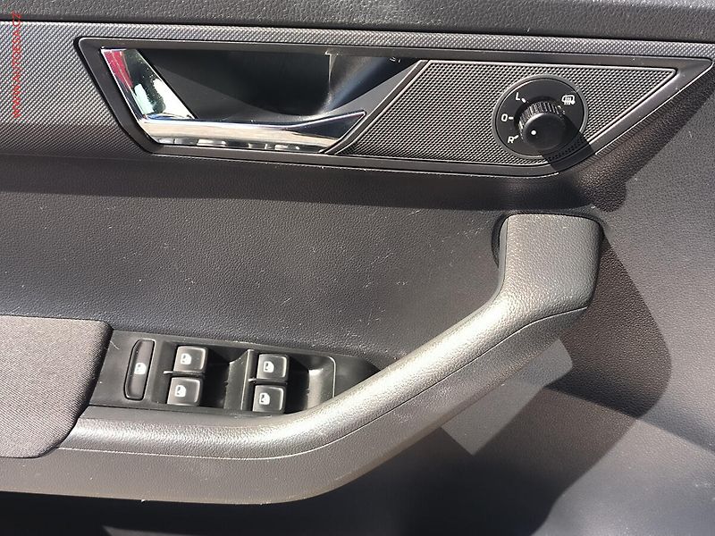 Škoda Fabia (2016) 1.2 TSi, Joy, +kola, navi - fotka 20 z 23