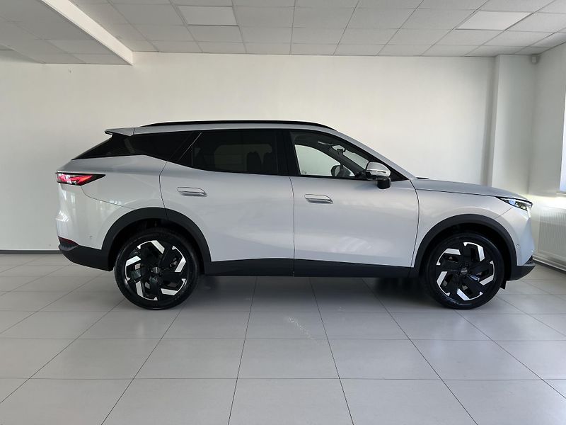 Omoda 7 (2026) 1.6 TGDI PREMIUM - fotka 4 z 15
