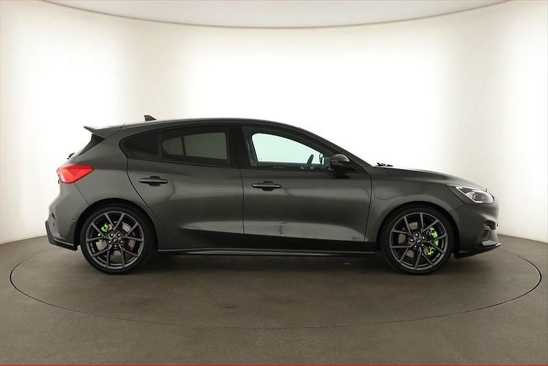 Ford Focus (2020) 2.3 EcoBoost ST - fotka 6 z 20