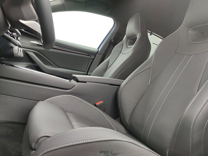 Škoda Superb (2025) SportLine 2,0 Tdi 110 Kw DSG S - fotka 29 z 44