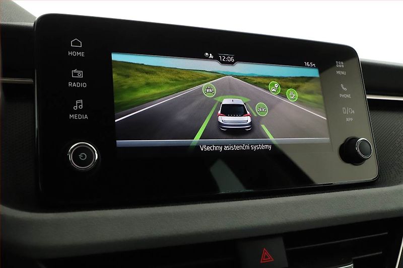 Škoda Scala (2025) 1.0 TSI, Top Selection, FullLe - fotka 16 z 19