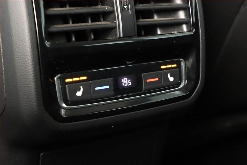 Volkswagen Arteon (2021) Elegance 2.0 TDI 4Motion - fotka 12 z 20