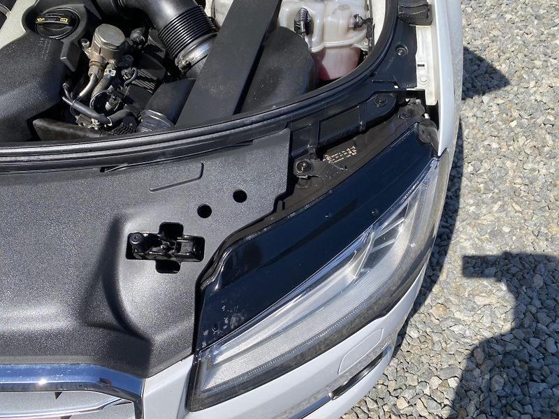 Audi A8 S8 4.0i V8 520PS CZ DPH EXTRA! - fotka 92 z 176