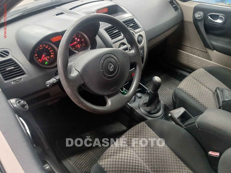 Renault Mégane (2003) 1.6i, AC - fotka 3 z 3