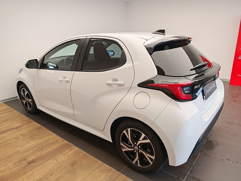Toyota Yaris 1.5 Hybrid e-CVT Style - fotka 4 z 35