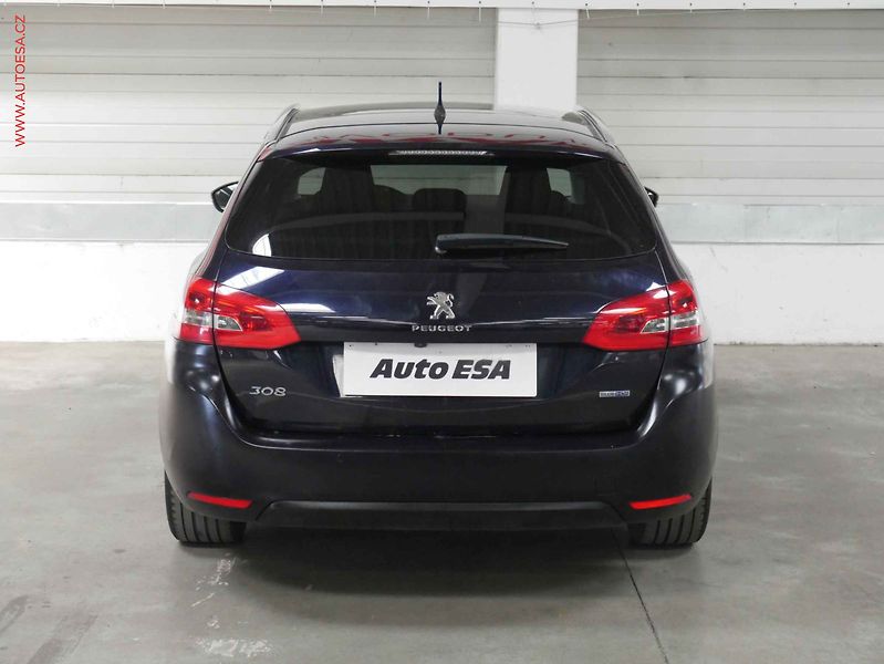Peugeot 308 (2016) 2.0 HDi, Navigace - fotka 5 z 25
