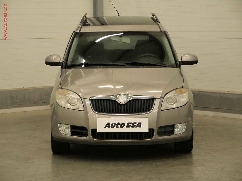Škoda Roomster (2006) 1.4i, Panor, AC - fotka 2 z 19