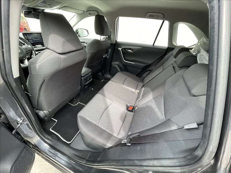 Toyota RAV4 2,5 Hybrid 4WD Comfort Style - fotka 16 z 22