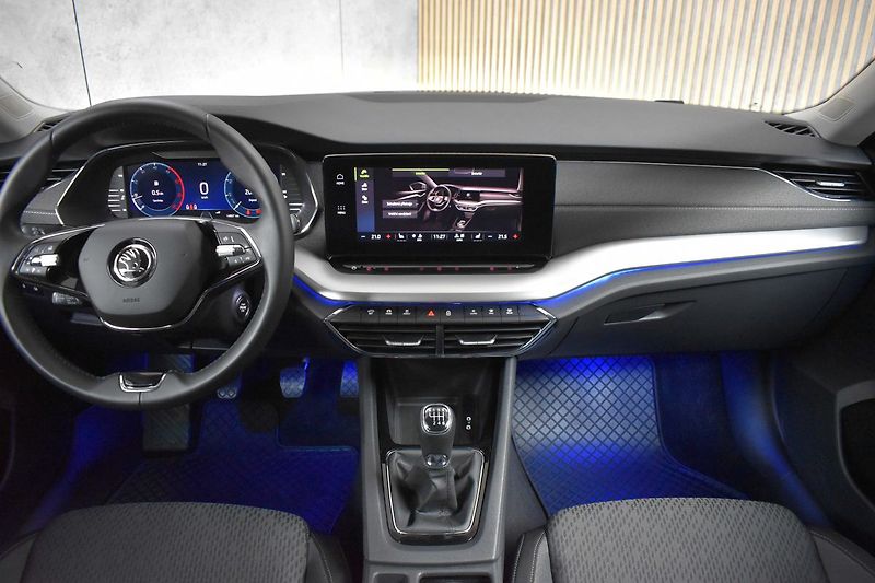 Škoda Octavia 2.0 TDI *REZERVACE* - fotka 7 z 44
