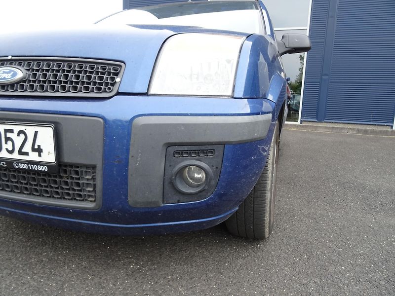 Ford Fusion (2007) 1.4 Trend - fotka 15 z 17