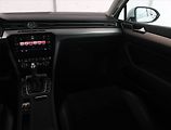 Volkswagen Passat (2017) 2.0 TDI, Automat, Kůže - náhled 8