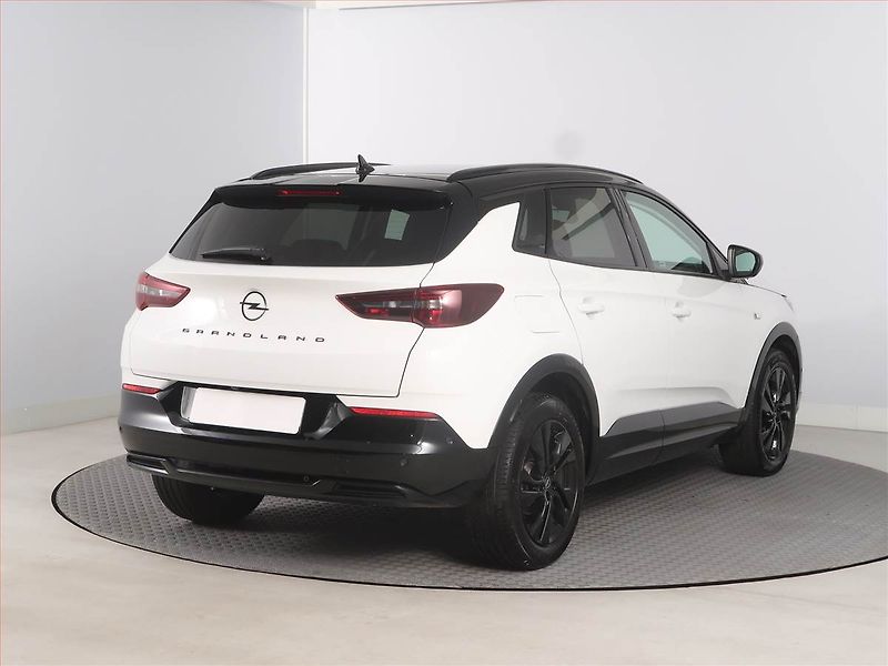 Opel Grandland X (2022) 1.2 Turbo - fotka 5 z 12