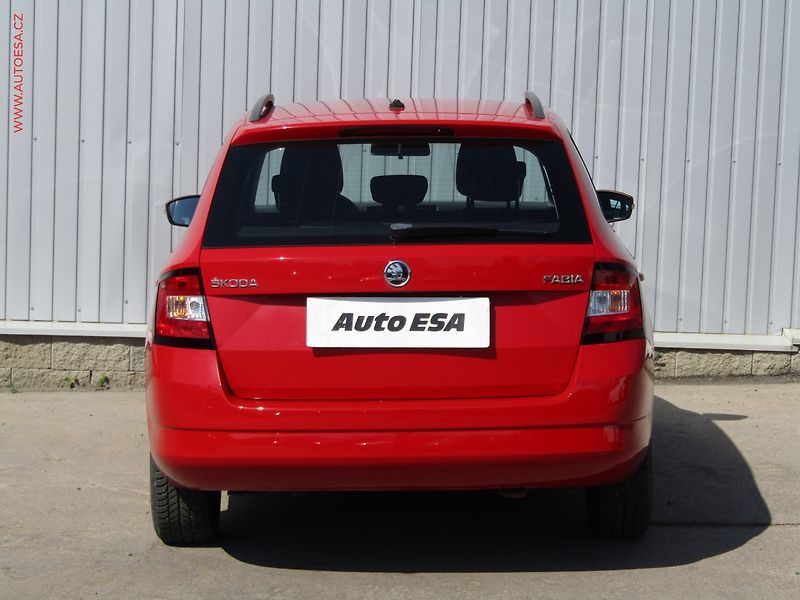 Škoda Fabia (2015) 1.2 TSi, 1.maj,ČR, Ambition - fotka 5 z 15