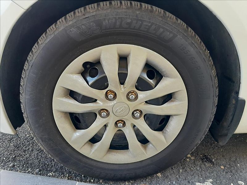 Hyundai ix20 1.6i 16V - fotka 43 z 53