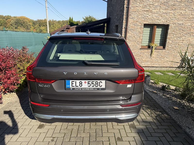 Volvo XC60 (2022) Volvo XC60 T8 Ultimate (455k) - fotka 6 z 30