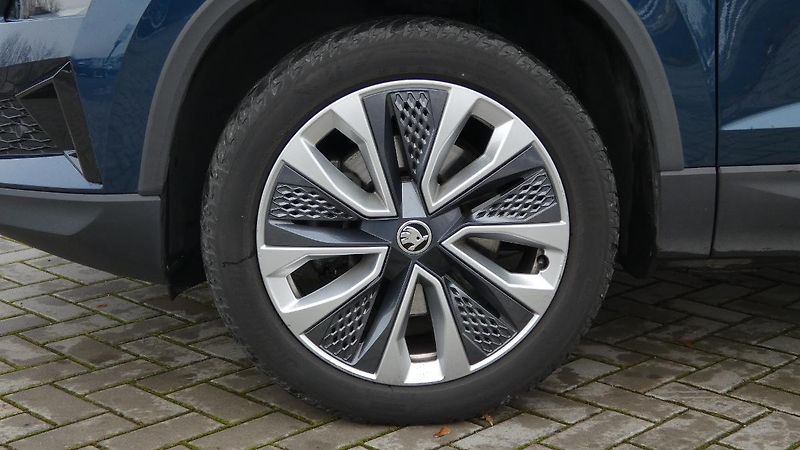 Škoda Karoq 1,5 TSI DSG Style - fotka 21 z 21