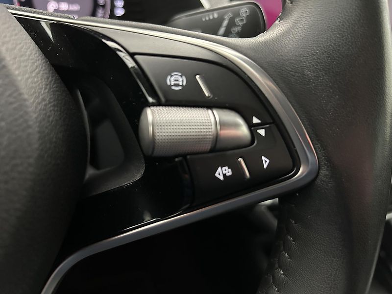 Škoda Octavia 1.5 TSI Top selection - fotka 18 z 23