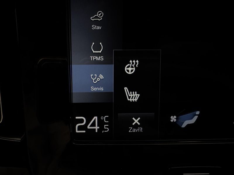 Volvo XC40 T5 AWD MOMENTUM PRO AUT - fotka 39 z 41