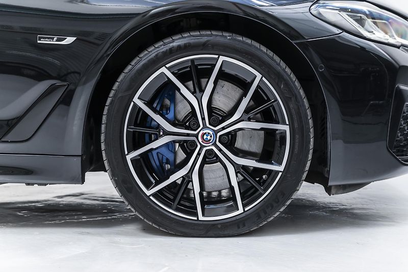 BMW Řada 5 545e xDrive Msport*1.majitel - fotka 11 z 38