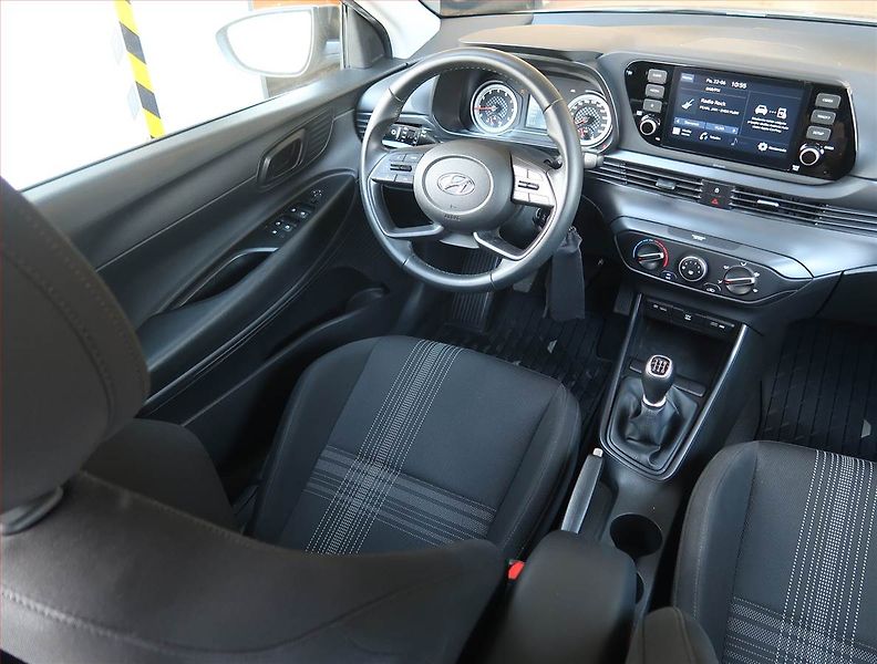 Hyundai Bayon (2022) 1.2 i, Serv.kniha - fotka 7 z 16