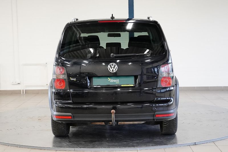Volkswagen Touran - fotka 6 z 25
