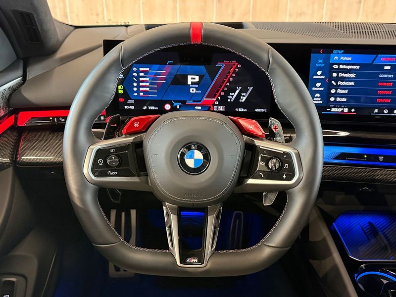 BMW M5 Touring, B&W, Tažné, Ventilace - fotka 24 z 47