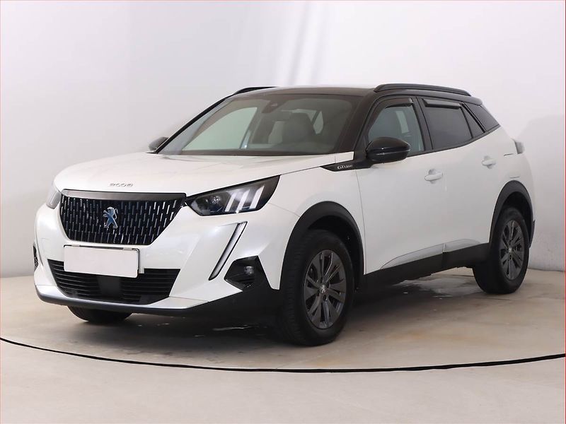 Peugeot 2008 (2020) GT Line 1.2 PureTech - fotka 2 z 19