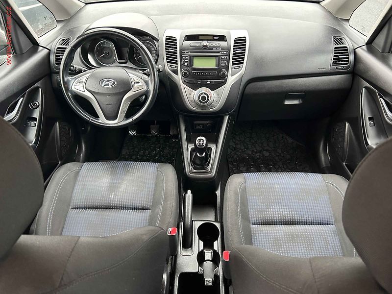 Hyundai ix20 (2015) 1.4 CVVT, 2.maj,ČR, AC, temp - fotka 8 z 17